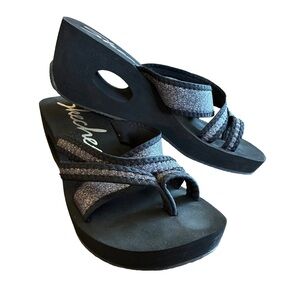 Vintage – Y2K Chunky Skechers Black Platform Sandals Size 8